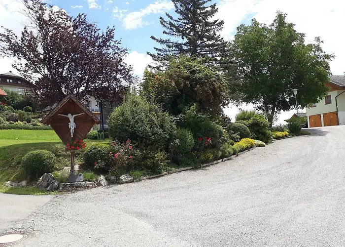 בית הארחה Guggenbichler *